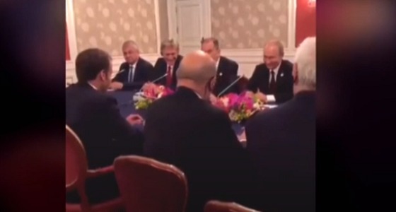 بوتين يحرج ماكرون بسبب ” الليبرالية “