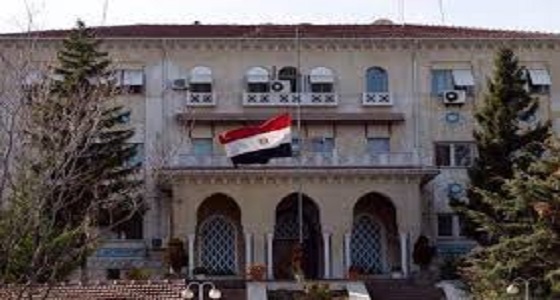 كويتي يهدد بتفجير نفسه أمام السفارة المصرية