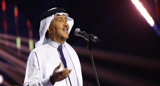 بالفيديو.. محمد عبده يشعل مسرح المفتاحة وتفاعل كبير من الجمهور