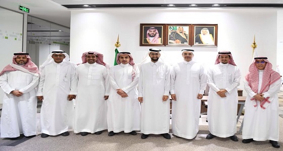 اتفاقية بين ” الدواء والغذاء ” والتجمع الصحي الأول تنشئ مكتب ” التيقظ الدوائي “