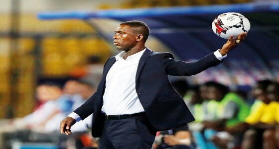 إقالة مدرب منتخب الكاميرون لمشاكله مع اللاعبين
