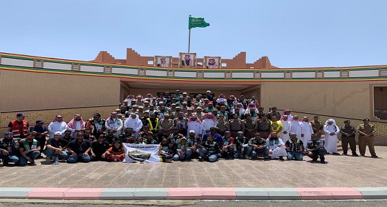 بالصور..الفرق المشاركة في رالي متحدون عسير يزورون أبطال الحد الجنوبي في ظهران الجنوب