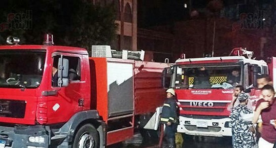 حريق ضخم في كنيسة بالقاهرة.. و10 سيارات إطفاء لإخماده 