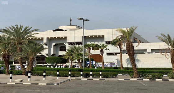 وزير الشؤون الإسلامية يوجّه بفرش مسجد التنعيم بالسجاد الفاخر