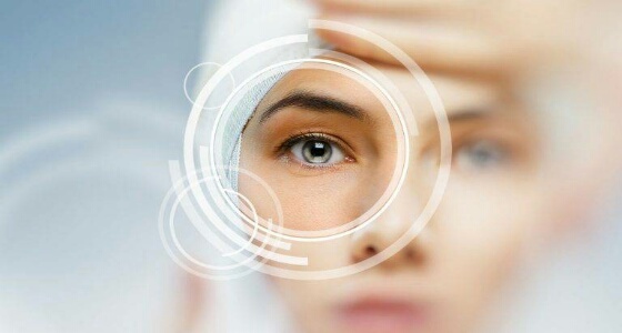 رؤية ضبابية وجفاف العين.. أبرز تأثيرات الحمل على صحة العين