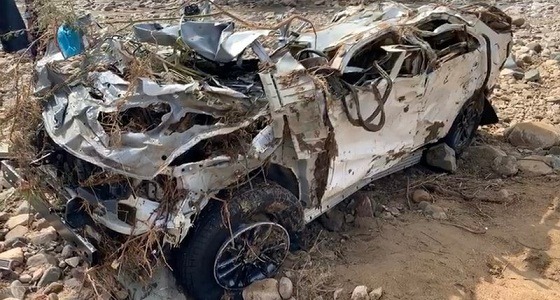 شاهد.. تهشُّم سيارة أسرة أحد المسارحة المفقودة كليًا