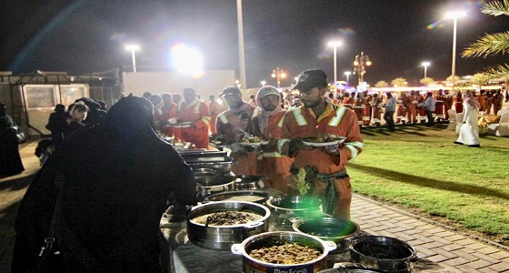 مجلس التنمية السياحي يُكرم العاملين بمهرجان الورد والفاكهة 
