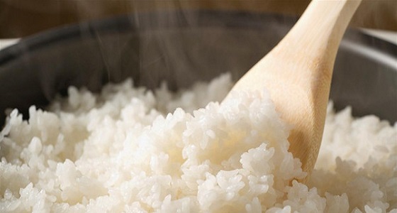 تحذير من ارتكاب خطأ عند طهو الأرز يجعله خطرا على الصحة
