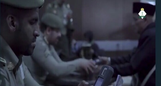 لأول مرة.. ” الجوازات ” تستخدم أجهزة بنان لإنهاء إجراءات ضيوف الرحمن