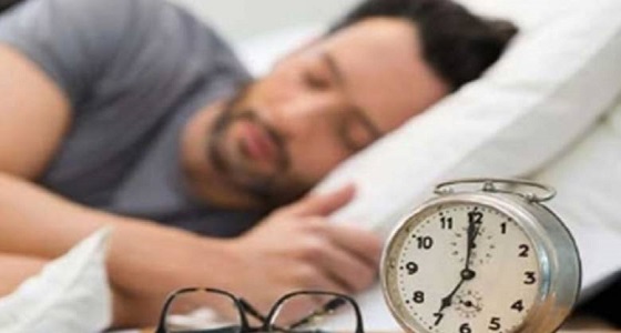 دراسة تكشف من ينام أكثر الرجال أم النساء