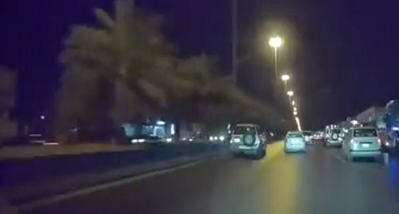 بالفيديو.. مخالفات بالجملة على الطريق الدائري الغربي بالرياض