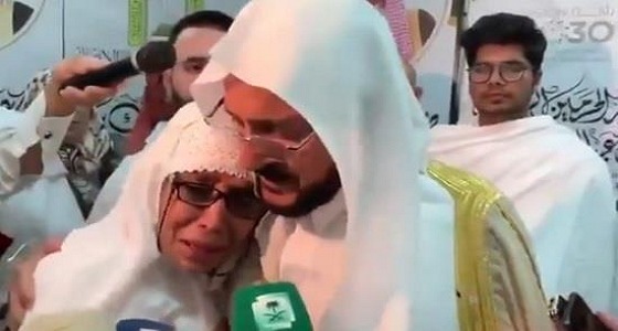 بالفيديو.. وزير الشؤون الإسلامية: قبّلت رأس الحاجة بشكل لا إرادي