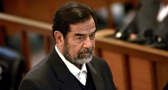 شاهد .. رسالة بخط يد صدام حسين بحق وزير إيراني