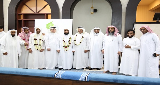 خيركم تحتفي بأول حافظين للقرآن من حلقة المكفوفين