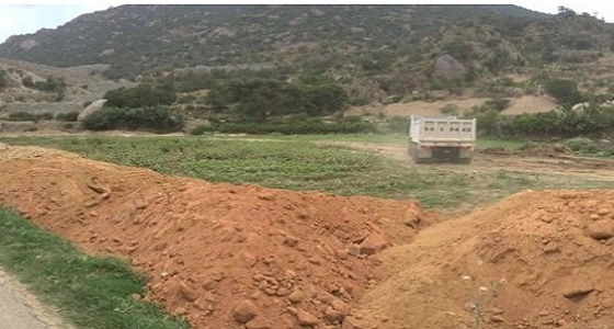 انهيار طريق قنطان – تنومة بفعل الأمطار الغزيرة