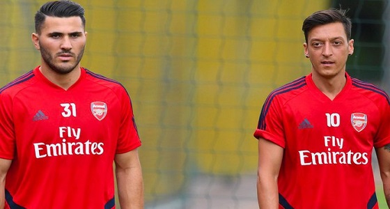 أوزيل وكولاشيناتس يعودان للتدريبات بعد الهجوم المسلح