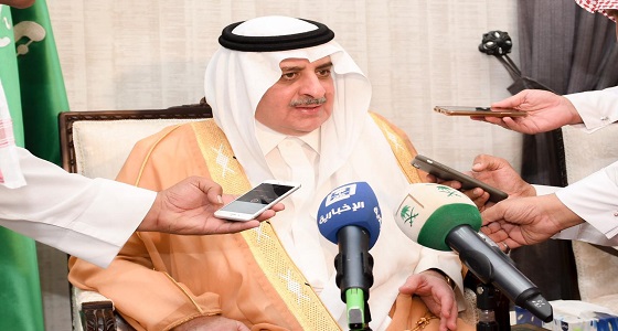 خلال وقوفه على الخدمات بمدينة الحجاج.. أمير تبوك: إشادة الحجاج بمايقدم لهم هو شرف لنا