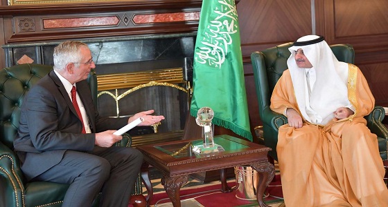 أمير تبوك يستقبل سفير الدنمارك لدى المملكة