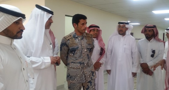 مدير عام التعليم يتفقد المباني المدرسية في منفذ جديدة عرعر