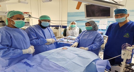 إنهاء معاناة رضيعة من انسداد خلقي في مجرى التنفس في مستشفى الولادة والأطفال