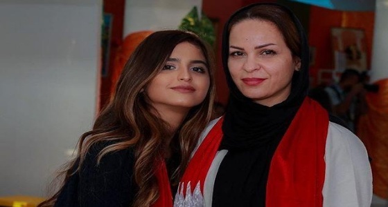 تغيير شامل في هيئة والدة حلا الترك بعد خلعها الحجاب