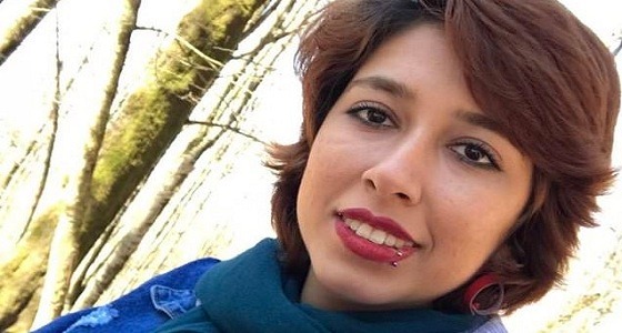 إيران تقمع ناشطة وتضغط لتصويرها فيديو بتهمة ” نشر الدعارة ” (فيديو)