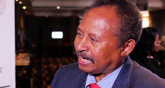 حمدوك بعد حلف اليمين: ” نسعى لبناء اقتصاد لا يقوم على الهبات “