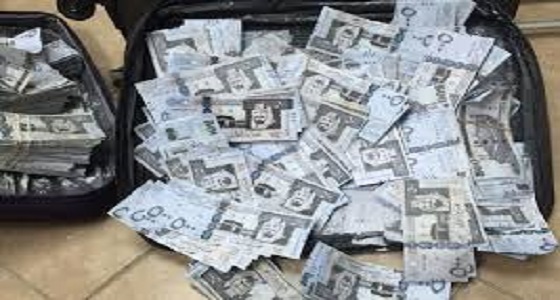 السلطات الهندية تكشف عملية تهريب أموال سعودية ضخمة عبر &#8221; علب حلويات &#8220;
