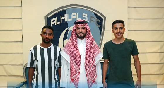 الهلال يوقع عقدين احترافيين مع الدوسري والعتيبي