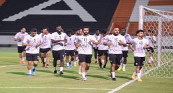 بالصور.. الشباب يجري مرانه لملاقاة الفتح