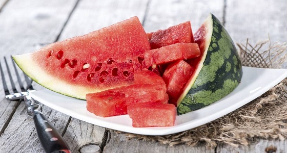 رجيم ” البطيخ ” .. حمية قصيرة الأمد تساعد على خسارة الوزن