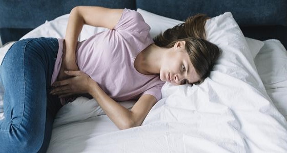 دراسة غريبة: المرأة المصابة بالتهاب بطانة الرحم جذابة