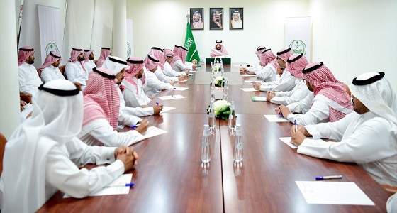 أمير الشمالية يجتمع بمدراء العموم ورؤساء الأقسام ومنسوبي وموظفي إمارة المنطقة