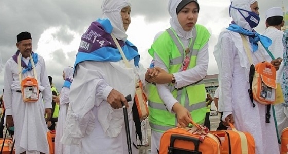 بعد 26 عاما من جمع المخلفات.. سيدة تحقق حلمها بأداء فريضة الحج