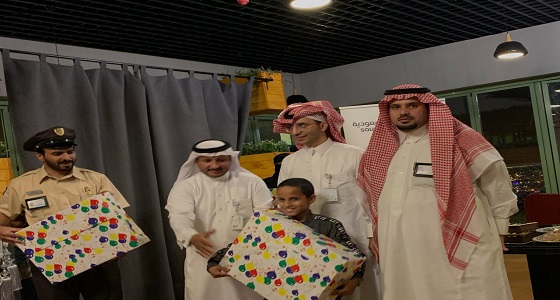 ” أرامكو ” تقيم برنامج فرحة العيد لأيتام دار الحضانة الاجتماعية بعسير