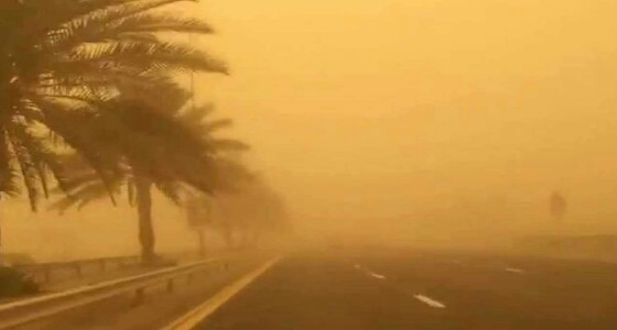 هبوب رياح نشطة وسحب رعدية على مكة