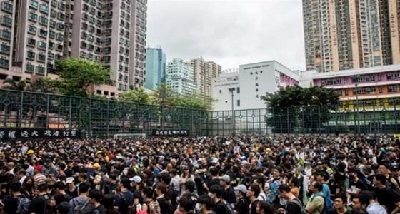 بالتزامن مع موجة التظاهرات..السفارة تحذر المواطنين في هونج كونج