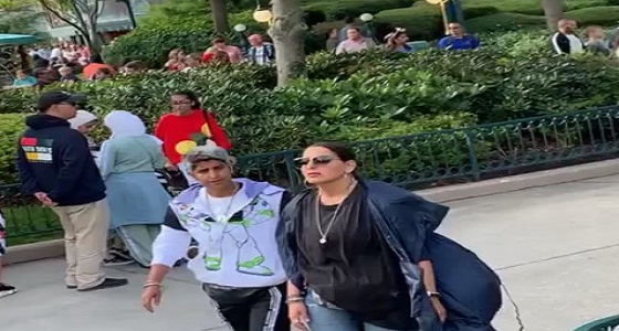 بالفيديو.. فنانة خليجية تثير الجدل لظهورها بلوك أحلام