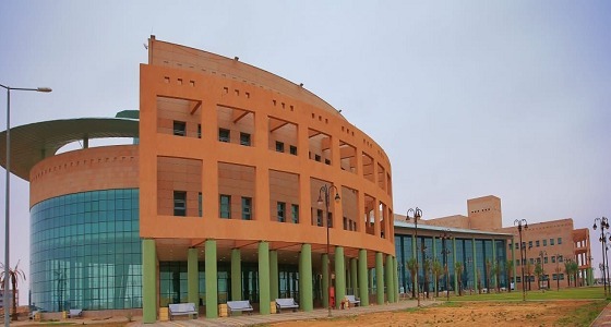 جامعة الحدود الشمالية تعلن أسماء المرشحين والمرشحات لبرنامج التجسير