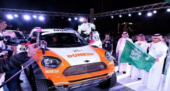 بالصور.. الفيصل يدشن إنطلاق رالي عسير