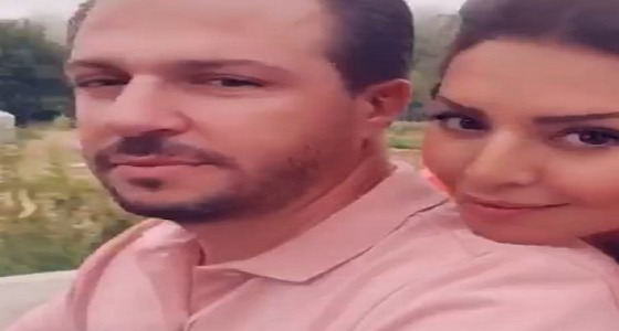 بالفيديو.. فنانة عربية تقود دراجة نارية مع زوجها