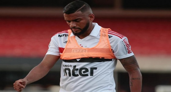 ” رينالدو دا سيلفا ” على رادار الأهلي