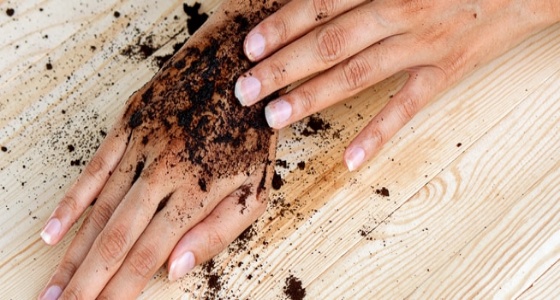 مفيد للشعر والعينين.. فوائد هامة لـ ” تفل القهوة “