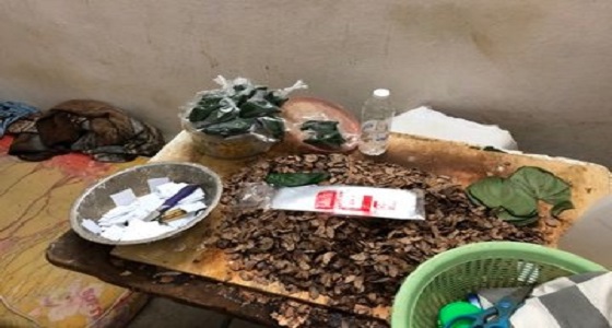 ضبط سكن عمال يستخدم في تخزين المواد الغذائية وتصنيع التنباك