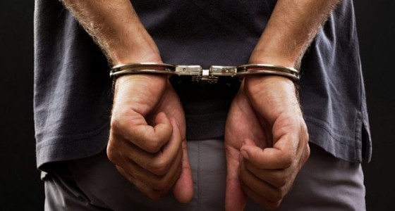 القبض على شاب مخمور أبلغ الشرطة باستعداده للانضمام إلى داعش