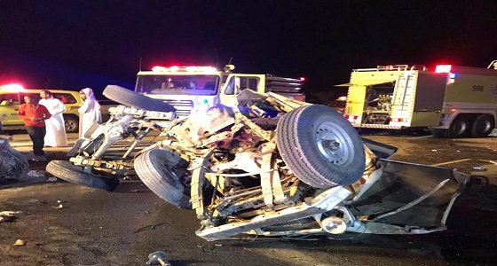 بالصور.. 7 إصابات في حادث تصادم على طريق الباحة – الطائف