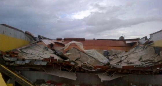 الأمطار تتسبب في مصرع أسرة يمنية مكونة من 11 شخصا بعد انهيار منزلها  