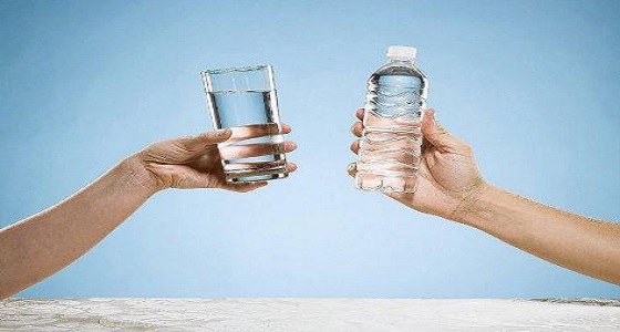 أبحاث طبية تؤيد السنة النبوية في النهي عن شرب الماء واقفا