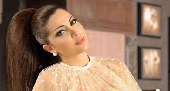 ” مايوه ” نسرين طافش في حمام السباحة يثير الجدل