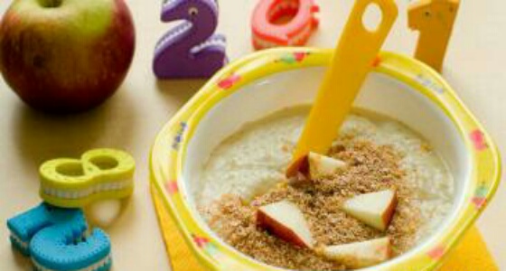 مهروس ” التفاح بالشوفان ” .. يساعد طفلك على السير ويقوي عظامه